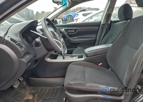 2015 Nissan Altima 2.5 из США, поврежденный, VIN 1N4AL3AP9FN401699